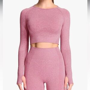 Pink long sleeve seamless crop workout top - size L